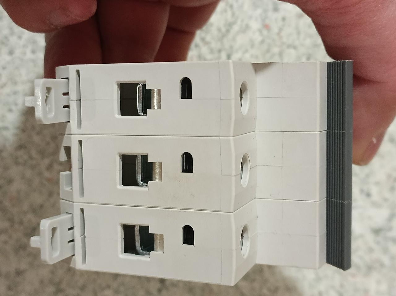 Автоматичний вимикач VIKO 3P 25A тип С (4VTB-3C25)