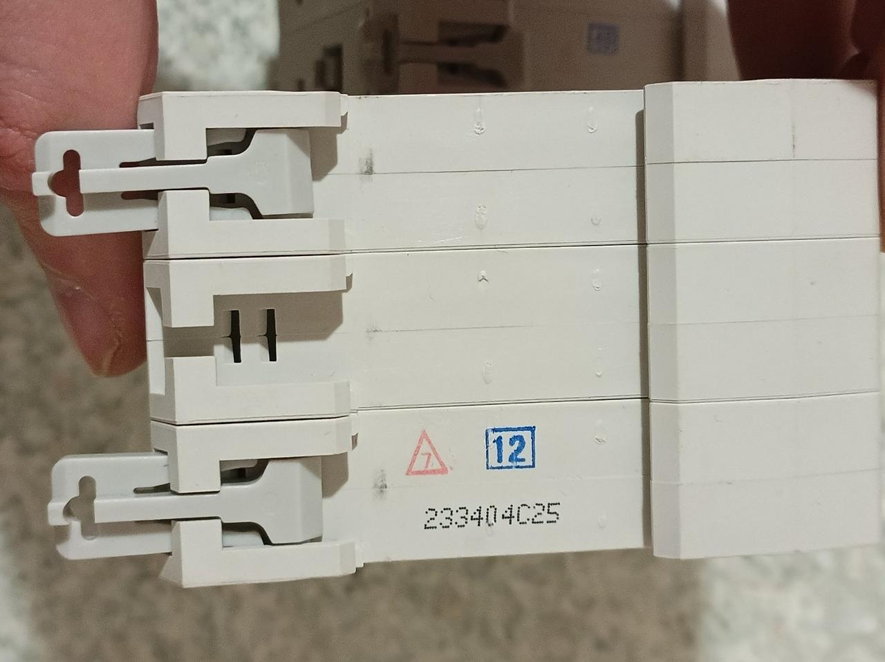 Автоматичний вимикач VIKO 3P 25A тип С (4VTB-3C25)