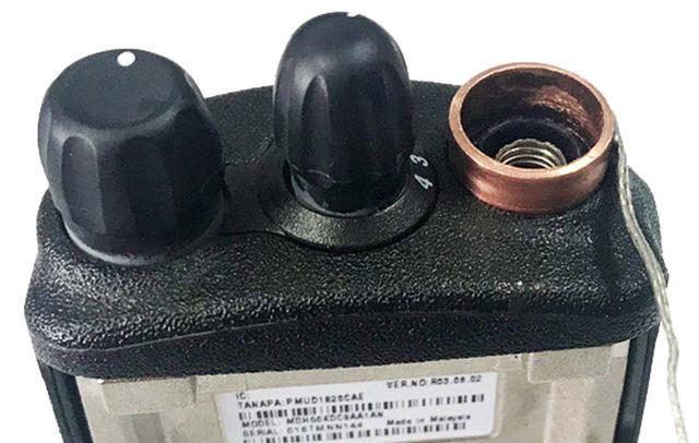 Перехідник UHF — MOTO, гніздо UHF (SO239) — Motorola flat, корпус латунь